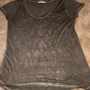 Maurice’s t shirt